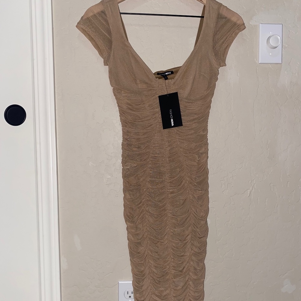 NEW WITH TAGS FASHION NOVA DRESS